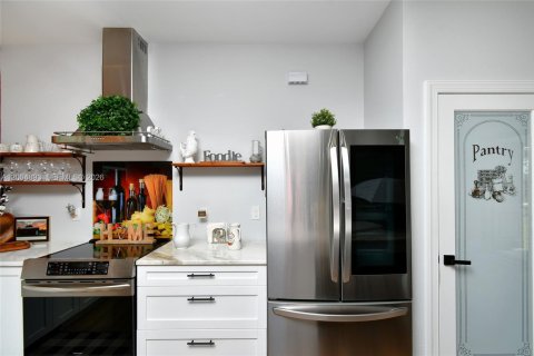 House in LaBelle, Florida 3 bedrooms № 2068978 - photo 25