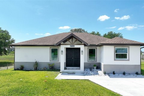 House in LaBelle, Florida 3 bedrooms № 2068978