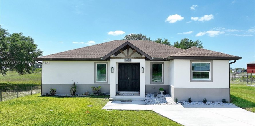 House in LaBelle, Florida 3 bedrooms № 2068978