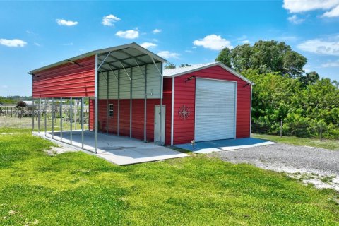 House in LaBelle, Florida 3 bedrooms № 2068978 - photo 4