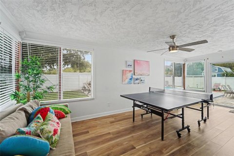 Casa en venta en Seminole, Florida, 3 dormitorios, 144 m2 № 2387492 - foto 10