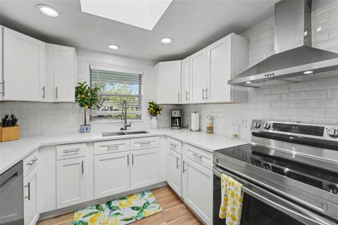 Casa en venta en Seminole, Florida, 3 dormitorios, 144 m2 № 2387492 - foto 13