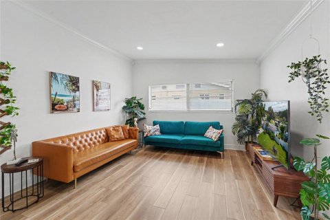 Casa en venta en Seminole, Florida, 3 dormitorios, 144 m2 № 2387492 - foto 8