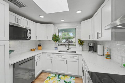 Casa en venta en Seminole, Florida, 3 dormitorios, 144 m2 № 2387492 - foto 14