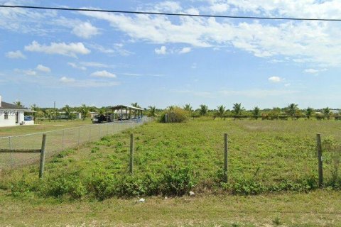 Commercial property in Homestead, Florida № 1694675 - photo 1