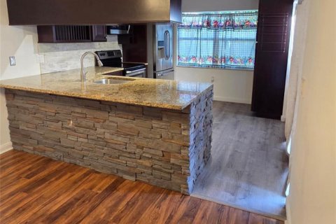 Touwnhouse à vendre à Palm City, Floride: 2 chambres, 127.65 m2 № 2085880 - photo 3