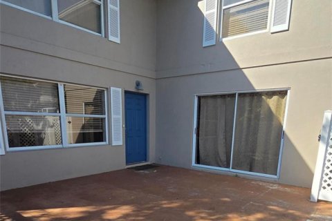 Touwnhouse à vendre à Palm City, Floride: 2 chambres, 127.65 m2 № 2085880 - photo 2