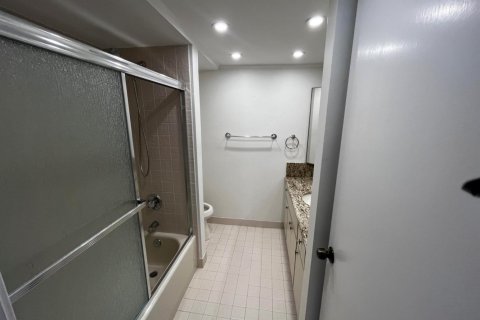 Купить кондоминиум в Палм-Бич-Гарденс, Флорида 2 спальни, 126.9м2, № 1120186 - фото 1