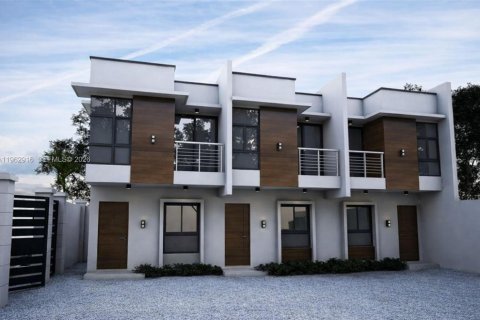 Immobilier commercial à vendre à Miami, Floride № 2024182 - photo 3