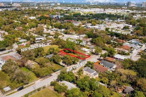 Immobilier commercial à vendre à Miami, Floride № 2024182 - photo 6