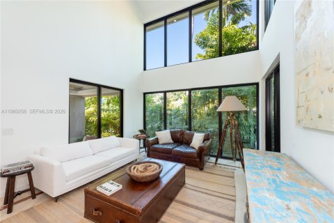 Снять в аренду виллу или дом в Ки-Бискейн, Флорида 4 спальни, 311.78м2, № 2023595 - фото 29