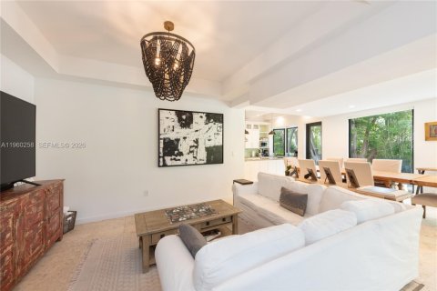 Снять в аренду виллу или дом в Ки-Бискейн, Флорида 4 спальни, 311.78м2, № 2023595 - фото 6