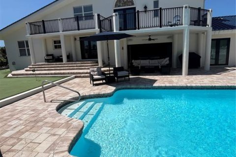 House in Saint Petersburg, Florida 4 bedrooms, 328.69 sq.m. № 1609023 - photo 10