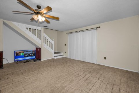 Touwnhouse à louer à Palm Harbor, Floride: 2 chambres, 117.06 m2 № 2411533 - photo 4