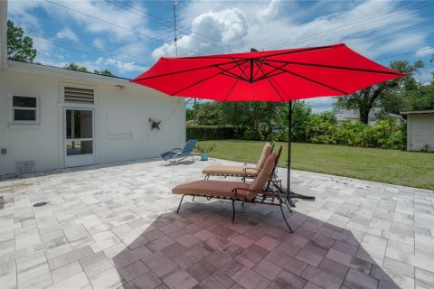 House in Tampa, Florida 3 bedrooms, 136.19 sq.m. № 1835099 - photo 19