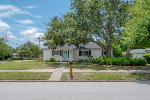 House in Tampa, Florida 3 bedrooms, 136.19 sq.m. № 1835099 - photo 26