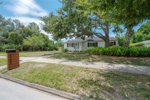 House in Tampa, Florida 3 bedrooms, 136.19 sq.m. № 1835099 - photo 25