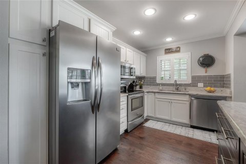 House in Tampa, Florida 3 bedrooms, 136.19 sq.m. № 1835099 - photo 10