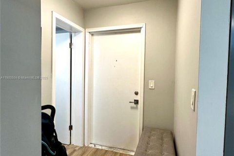 Condominio en alquiler en Oakland Park, Florida, 1 dormitorio, 72 m2 № 1953687 - foto 22