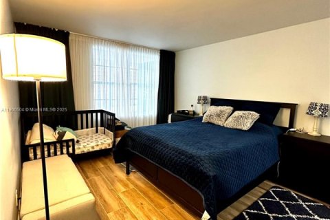 Condominio en alquiler en Oakland Park, Florida, 1 dormitorio, 72 m2 № 1953687 - foto 28