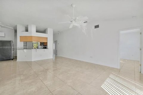 Villa ou maison à vendre à Riverview, Floride: 4 chambres, 143.44 m2 № 2146495 - photo 21