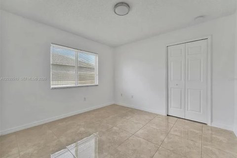 Villa ou maison à vendre à Riverview, Floride: 4 chambres, 143.44 m2 № 2146495 - photo 8