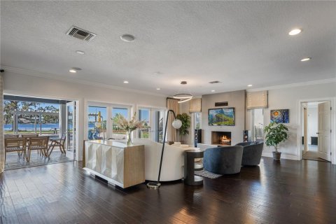 House in Windermere, Florida 6 bedrooms, 830.73 sq.m. № 1590688 - photo 7