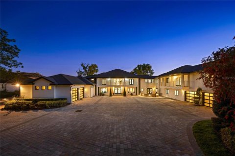 House in Windermere, Florida 6 bedrooms, 830.73 sq.m. № 1590688 - photo 2