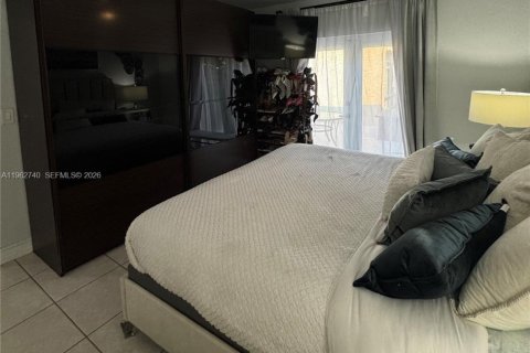 Casa en venta en Miami, Florida, 3 dormitorios, 124.3 m2 № 2028035 - foto 21