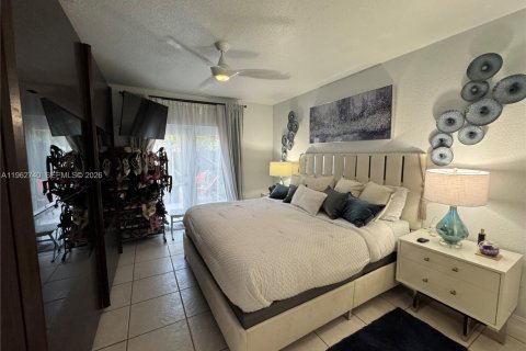 Casa en venta en Miami, Florida, 3 dormitorios, 124.3 m2 № 2028035 - foto 27