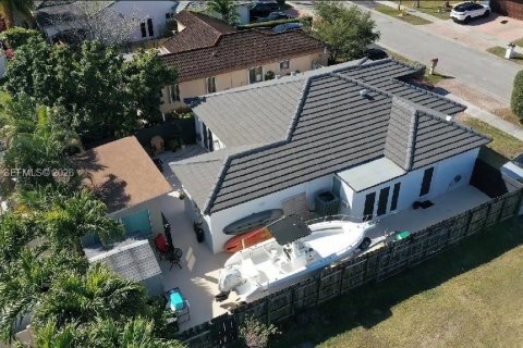Casa en venta en Miami, Florida, 3 dormitorios, 124.3 m2 № 2028035 - foto 7
