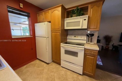 Купить кондоминиум в Халландейл-Бич, Флорида 1 спальня, 60.01м2, № 2056255 - фото 17