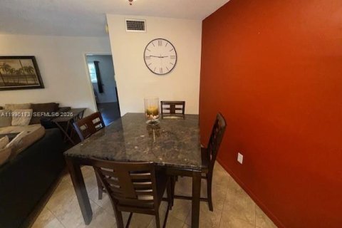 Купить кондоминиум в Халландейл-Бич, Флорида 1 спальня, 60.01м2, № 2056255 - фото 21