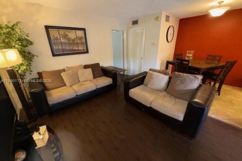 Купить кондоминиум в Халландейл-Бич, Флорида 1 спальня, 60.01м2, № 2056255 - фото 8