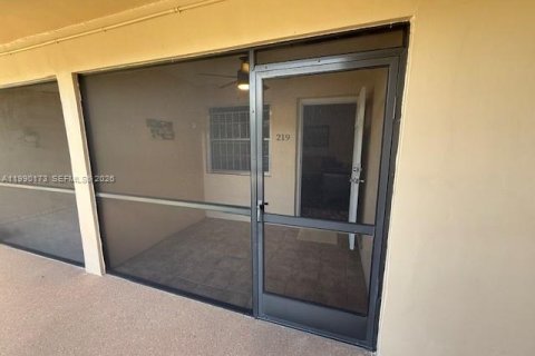 Купить кондоминиум в Халландейл-Бич, Флорида 1 спальня, 60.01м2, № 2056255 - фото 6