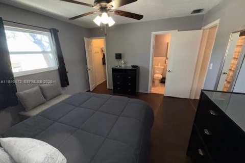 Купить кондоминиум в Халландейл-Бич, Флорида 1 спальня, 60.01м2, № 2056255 - фото 12