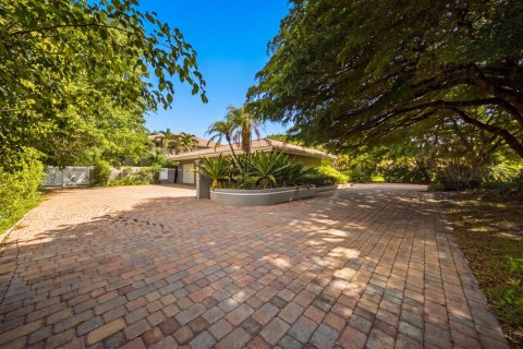 House in Coral Springs, Florida 8 bedrooms, 800.17 sq.m. № 2261688 - photo 7