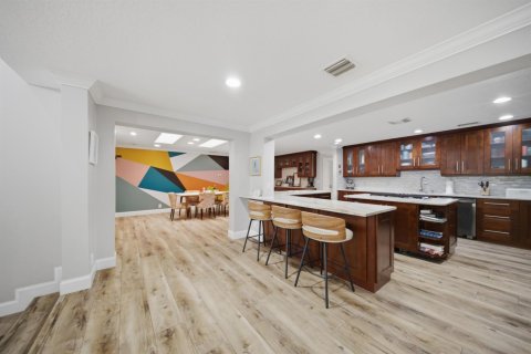 House in Coral Springs, Florida 8 bedrooms, 800.17 sq.m. № 2261688 - photo 18