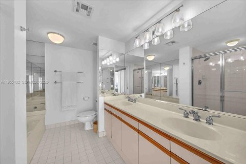 Купить кондоминиум в Авентура, Флорида 3 спальни, 125.42м2, № 2011764 - фото 16