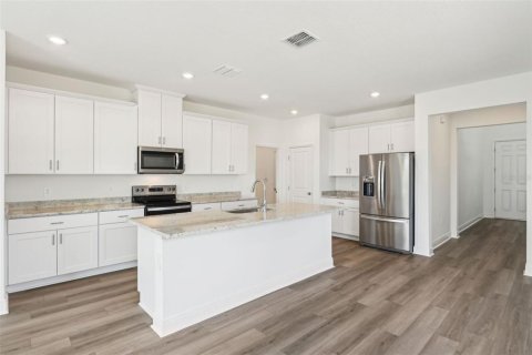 Touwnhouse à vendre à Minneola, Floride: 4 chambres, 190.82 m2 № 1662079 - photo 13