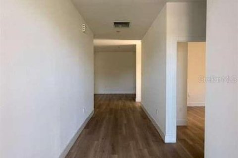 Купить виллу или дом в Норт-Порт, Флорида 7 комнат, 152.55м2, № 2232038 - фото 7