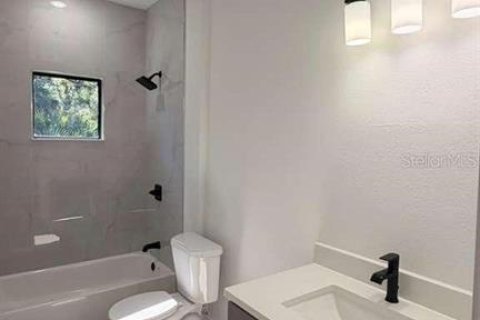 Купить виллу или дом в Норт-Порт, Флорида 7 комнат, 152.55м2, № 2232038 - фото 9