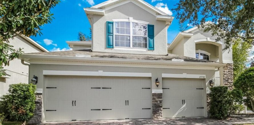 Villa ou maison à Oviedo, Floride 5 chambres, 258.92 m2 № 1894644