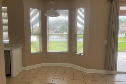 House in Orlando, Florida 4 bedrooms, 219.81 sq.m. № 2280273 - photo 12