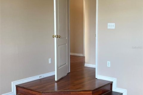 House in Orlando, Florida 4 bedrooms, 219.81 sq.m. № 2280273 - photo 16