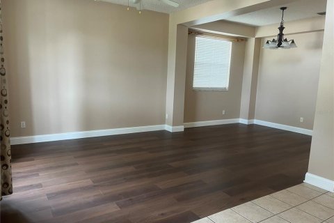 House in Orlando, Florida 4 bedrooms, 219.81 sq.m. № 2280273 - photo 6