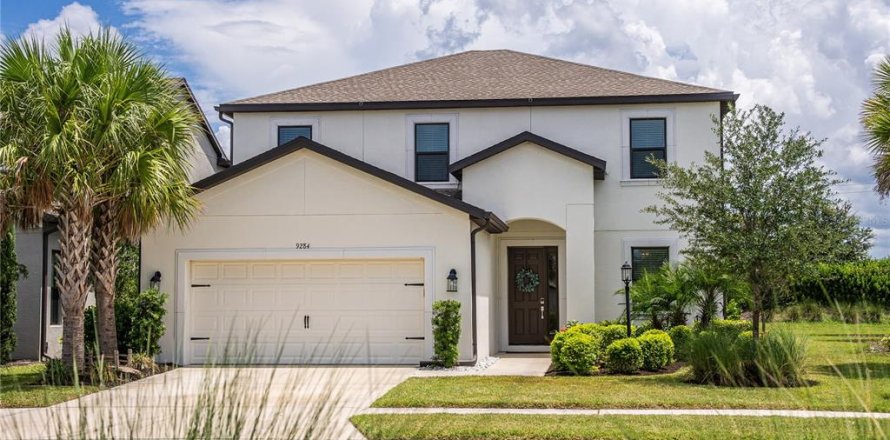 House in Sarasota, Florida 4 bedrooms, 247.49 sq.m. № 2324051