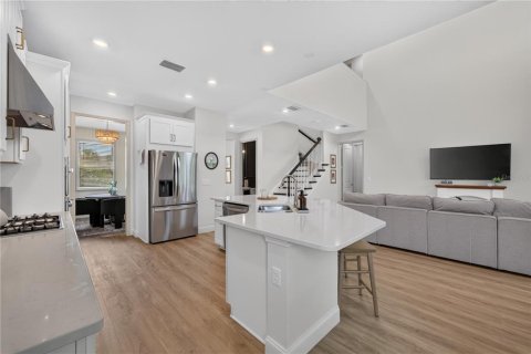House in Sarasota, Florida 4 bedrooms, 247.49 sq.m. № 2324051 - photo 18