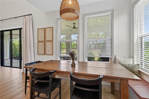 House in Sarasota, Florida 4 bedrooms, 247.49 sq.m. № 2324051 - photo 17