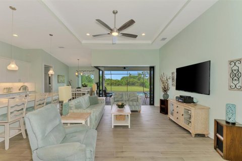 Villa ou maison à vendre à Rotonda, Floride: 3 chambres, 174.38 m2 № 1914227 - photo 10